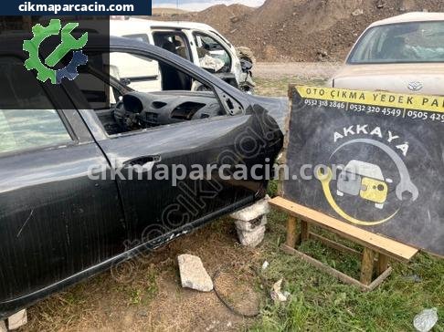 Renault Symbol Sağ Ön Kapı çıkma parça