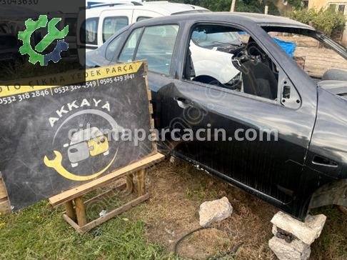 Renault Symbol Sağ Ön Kapı çıkma parça