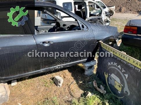 Renault Symbol Sağ Ön Kapı çıkma parça