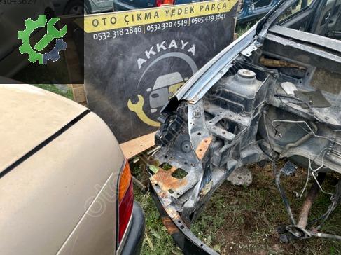Renault Symbol Sağ Ön Taşıyıcı çıkma parça