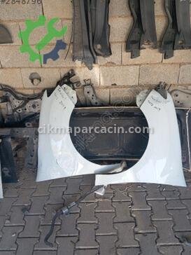 Renault Symbol Sağ Ön Çamurluk çıkma parça