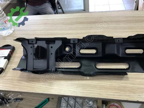 Hyundai H100 Arka Tampon Demiri 86670-43800 çıkma parça