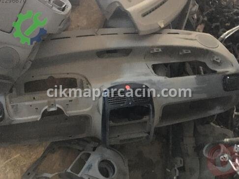 Tata Indigo Teyp Çerçevesi çıkma parça