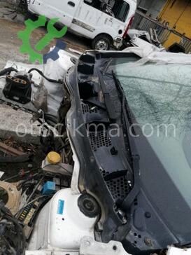 Tata Vista Ön Cam Izgarası çıkma parça