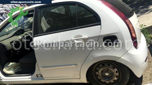 Tata Vista Sol Arka Çamurluk çıkma parça