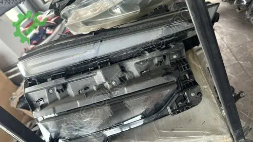 Tesla Model Y Far çıkma parça