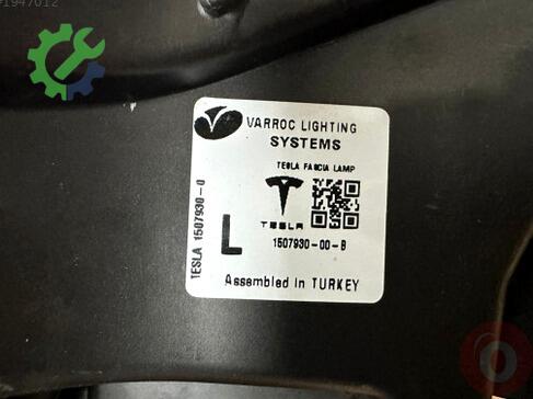 Tesla Model Y Gündüz Farı 1507930-00-B çıkma parça