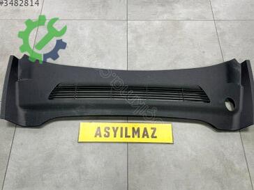 Tesla Model Y Cam Önü Izgarası çıkma parça