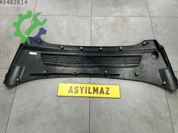 Tesla Model Y Cam Önü Izgarası 1619812-98-B çıkma parça