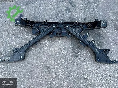 Tesla Model Y Ön Panel 1643521 çıkma parça