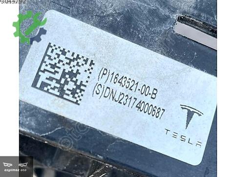 Tesla Model Y Ön Panel 1643521 çıkma parça