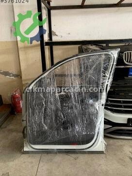 Volkswagen Tiguan Sağ Ön Kapı çıkma parça