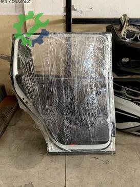 Volkswagen Tiguan Sol Arka Kapı çıkma parça