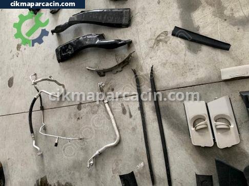 Volkswagen Tiguan Klima Borusu çıkma parça