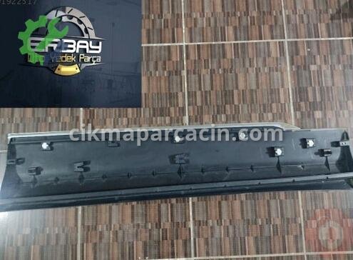 Volkswagen Tiguan Kapı Çıtası 5NA854939AG çıkma parça