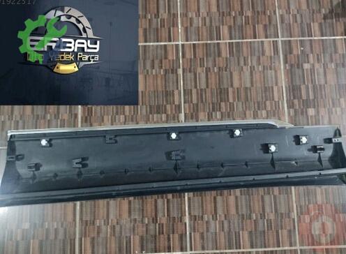 Volkswagen Tiguan Kapı Çıtası 5NA854939AG çıkma parça