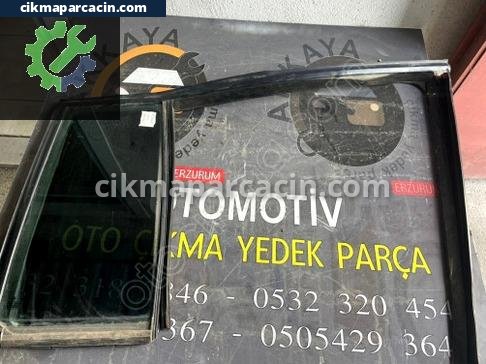 Volkswagen Touran Sağ Arka Kelebek Camı çıkma parça