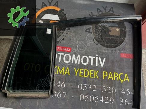 Volkswagen Touran Sağ Arka Kelebek Camı çıkma parça