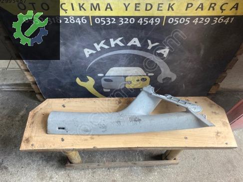 Volkswagen Touran Ön Cam çıkma parça