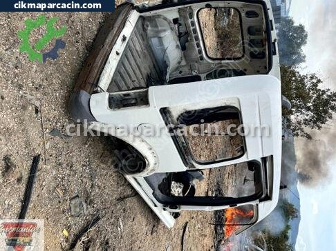 Ford Tourneo Connect Sağ Arka Çamurluk çıkma parça