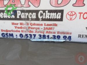 Toyota auris arka bagaj plakalık