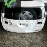 Toyota auris bagaj kapağı