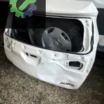 Toyota auris bagaj kapağı