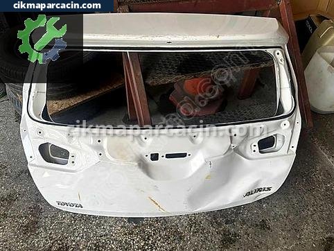 Toyota Auris Bagaj Kapağı çıkma parça