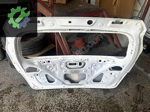 Toyota Auris Bagaj Kapağı çıkma parça