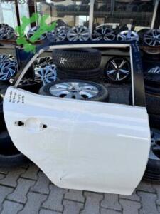 Toyota Auris sağ arka kapı 2012/18