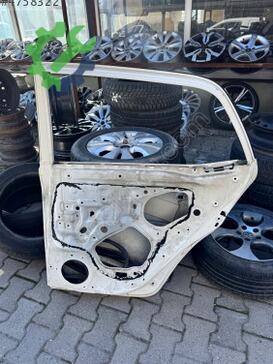 Toyota Auris Sağ Arka Kapı 2012/18 çıkma parça