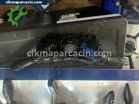 Toyota Yaris Silecek Kolu çıkma parça