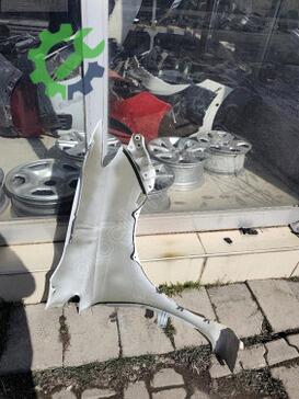 Toyota Auris Sol Ön Çamurluk çıkma parça
