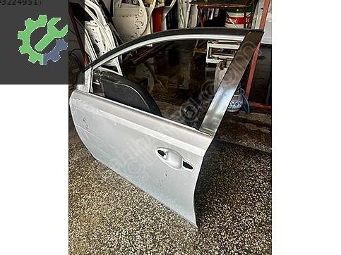 Toyota Auris Sol Ön Kapı çıkma parça