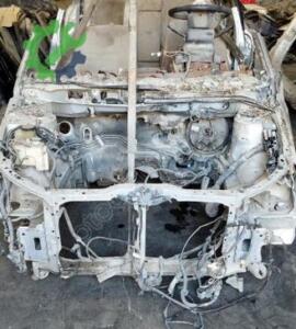 Toyota avensis  2005-06 ön panel