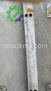 Toyota avensis arka tampon demiri
