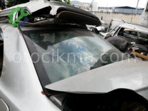Toyota Avensis bagaj camı hatasız orjinal çıkma