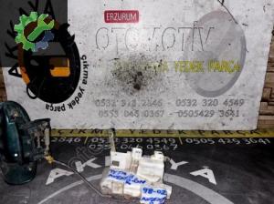 TOYOTA AVENSİS Çıkma Orijinal Sağ Ön Kapı Kilidi 1998-2002