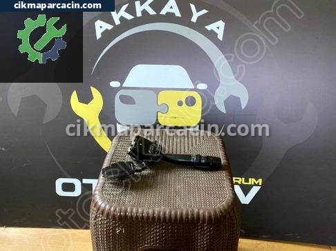 Toyota Avensis Sis Farı çıkma parça