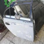 Toyota avensis sağ arka kapı çıkma orjinal