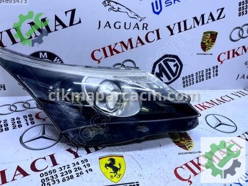 Toyota Avensis Sağ Ön Far çıkma parça
