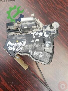 Toyota Avensis Sağ Ön Kapı Kilidi çıkma parça