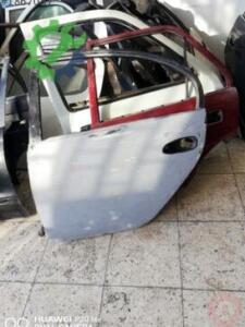 Toyota avensis sol arka kapı çıkma orjinal
