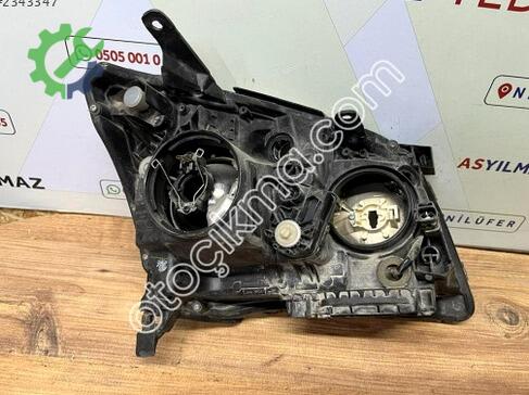 Toyota Avensis Xenon Far 81170-05240 çıkma parça
