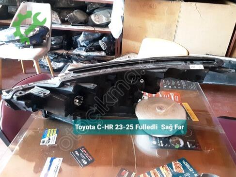 Toyota C-HR Hybrid Sağ Ön Far 23-25 çıkma parça