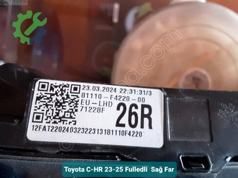 Toyota C-HR Hybrid Sağ Ön Far 23-25 çıkma parça