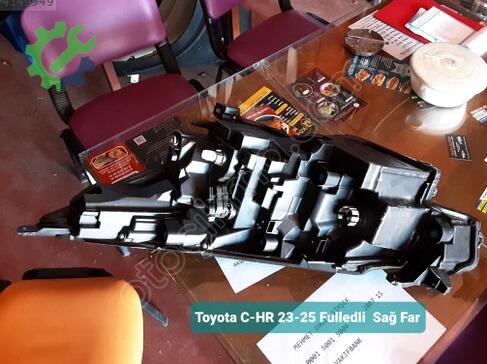 Toyota C-HR Hybrid Sağ Ön Far 23-25 çıkma parça
