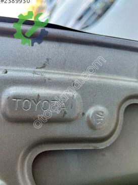 Toyota C-HR Hybrid Sağ Ön Çamurluk çıkma parça
