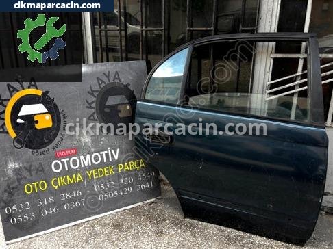 Toyota Carina Sağ Arka Kapı çıkma parça