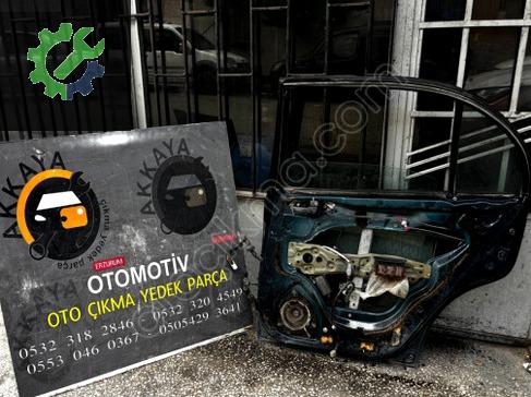 Toyota Carina Sağ Arka Kapı çıkma parça